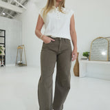 Bow Out Barrel Jeans