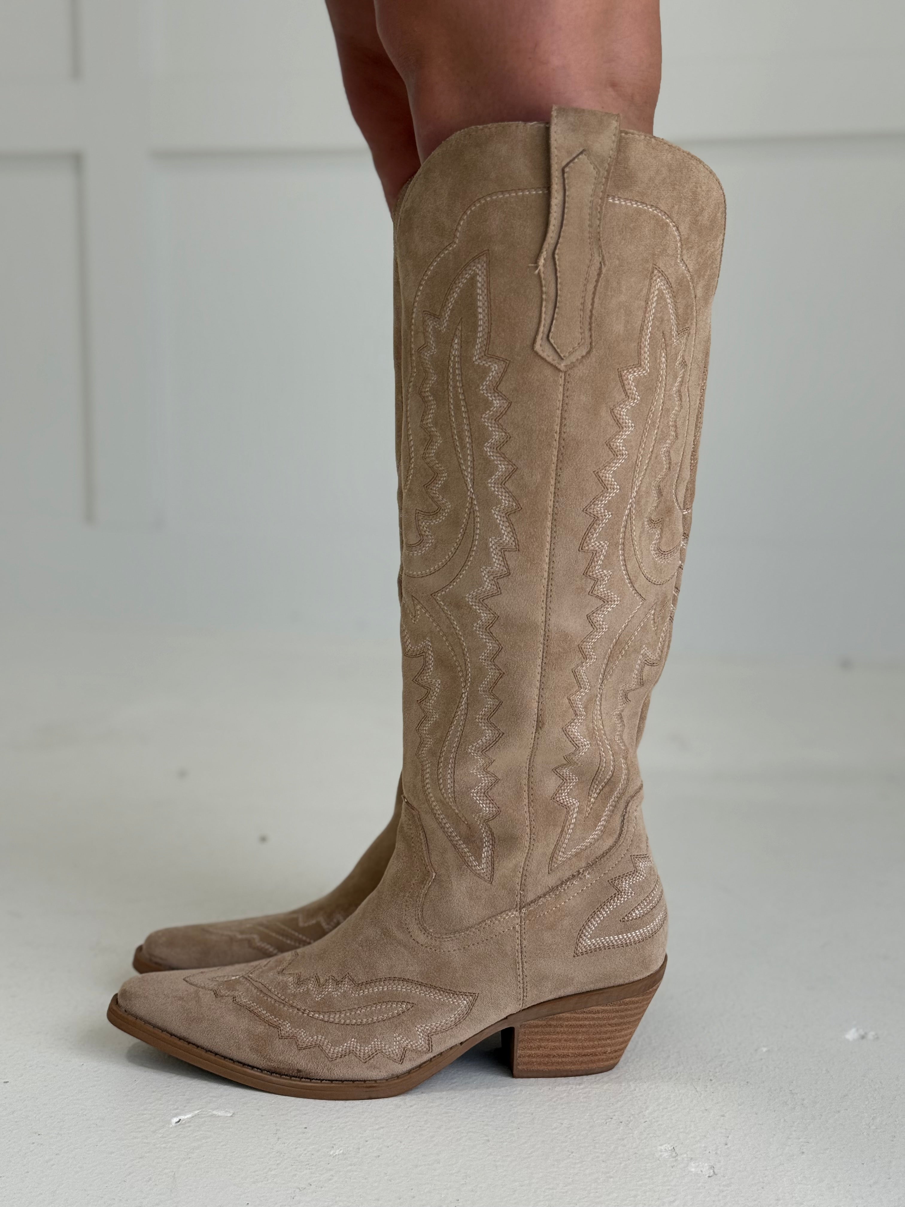Maverick Western Boot - Beige