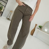 Bow Out Barrel Jeans