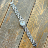 Feminine Fashion Watch - Silver/Gold