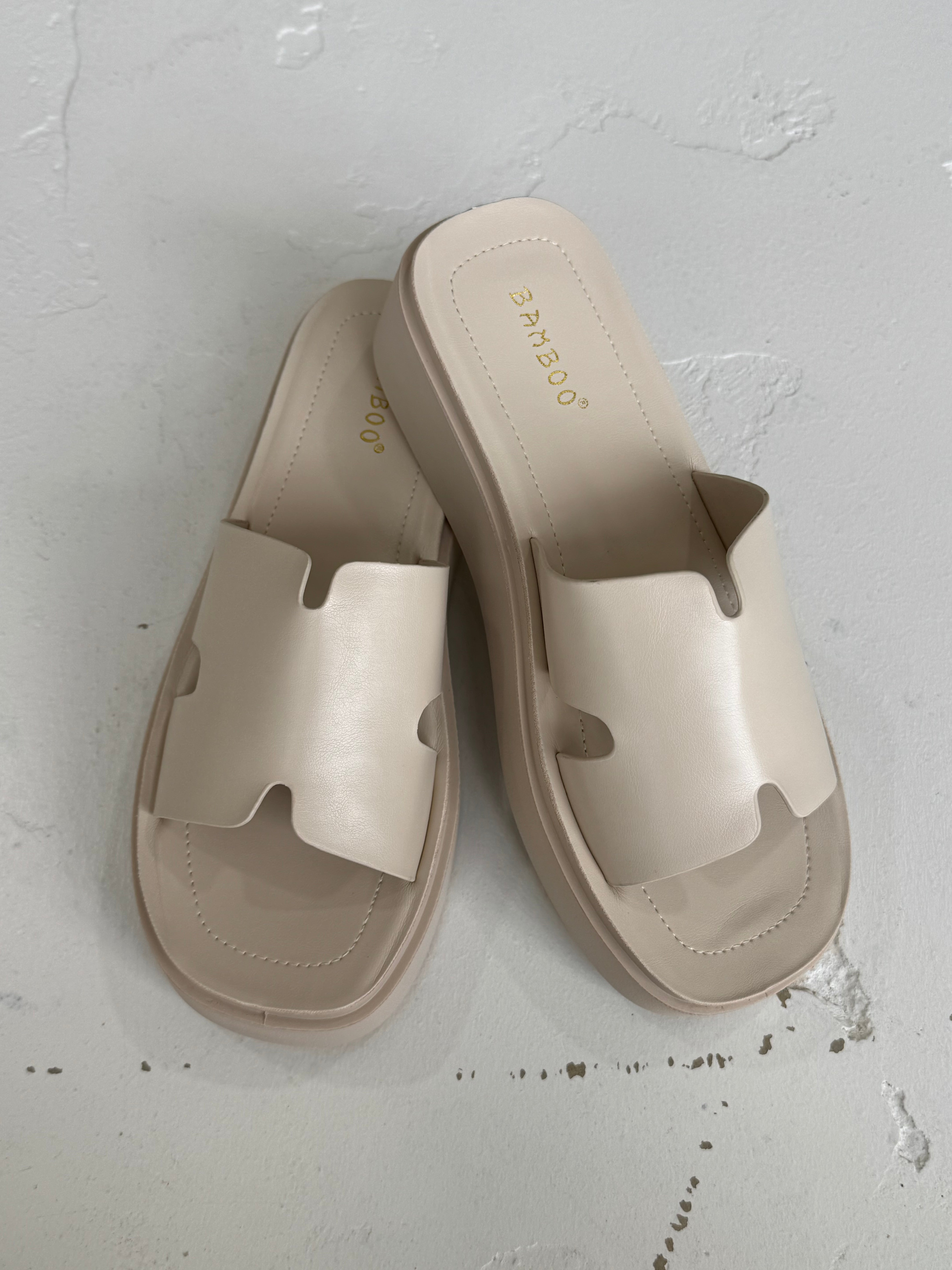 Cora Cut-Out Slide