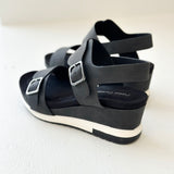 The Get-Up Wedge - Black