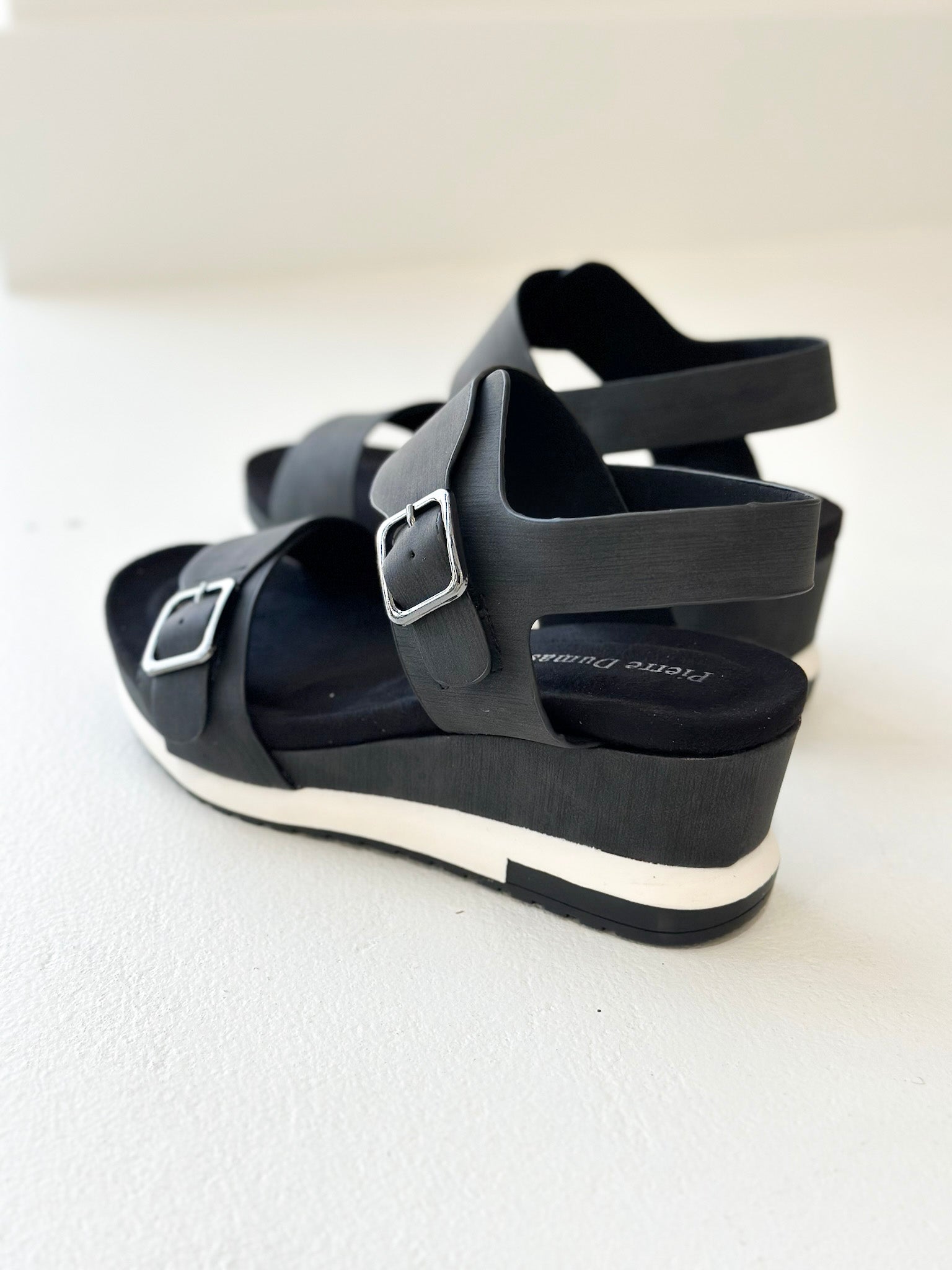 The Get-Up Wedge - Black