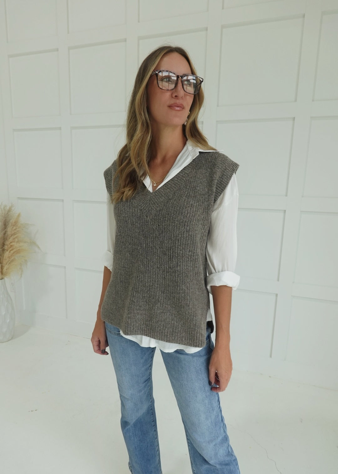 Stand My Ground Sweater - Mocha