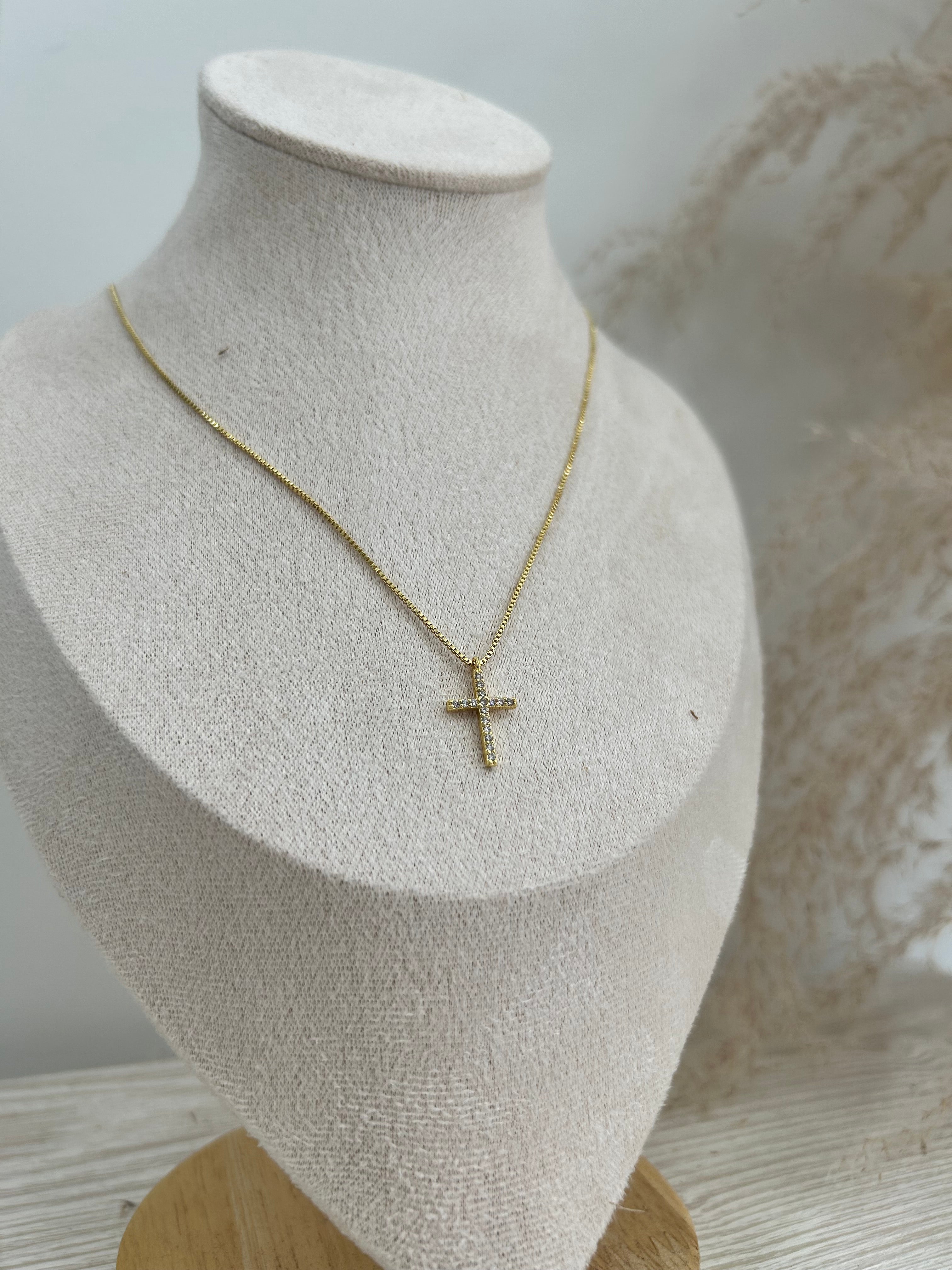 Cross Pendant Box Chain Necklace