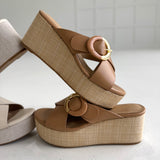 Keep Up Wedge - Tan