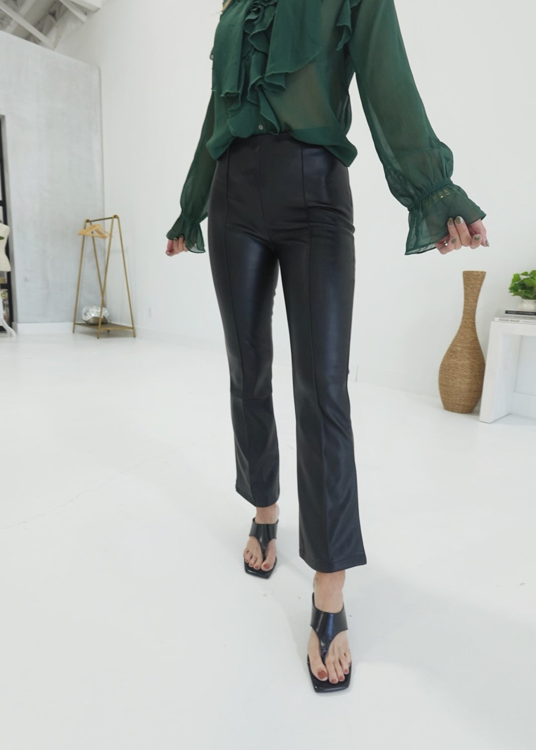 Foxy Flare Pants - Black