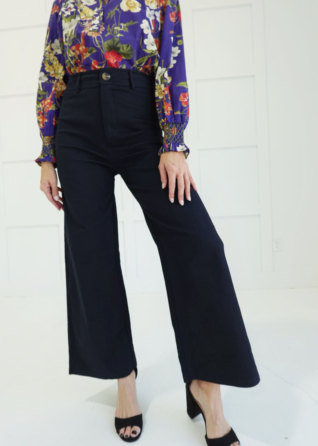 Spring Stunner Pants - Navy