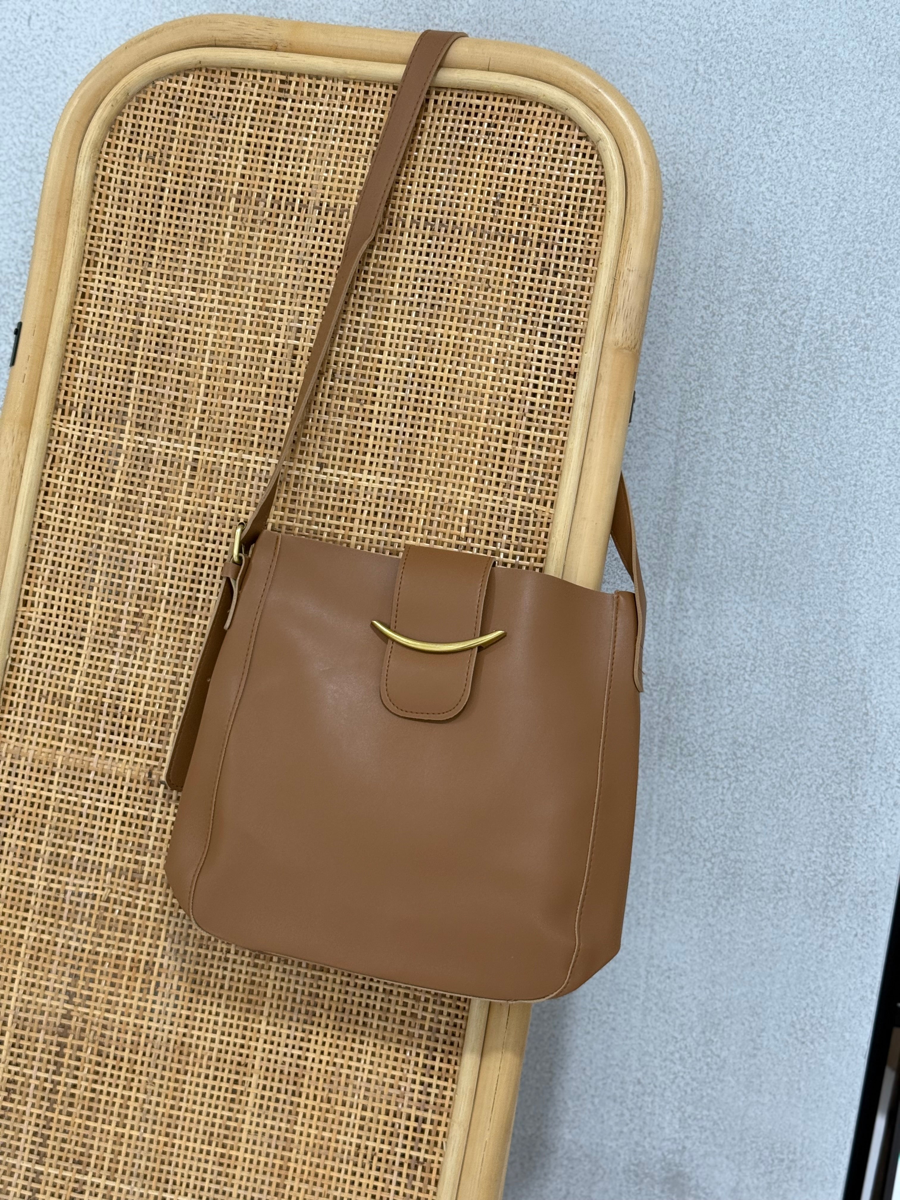 Crossbody Bucket Bag - Camel