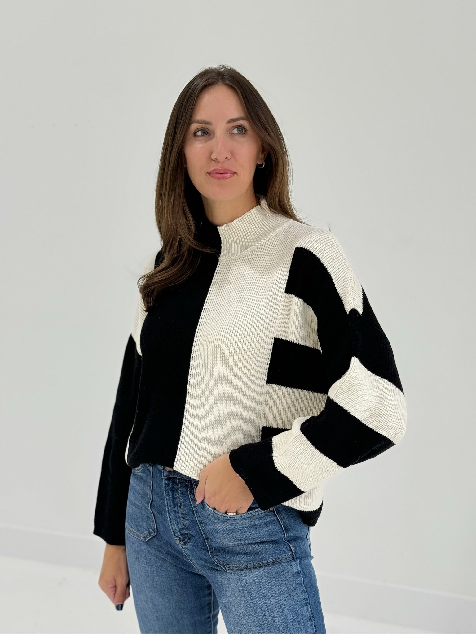 Maxton Colorblock Sweater - Black