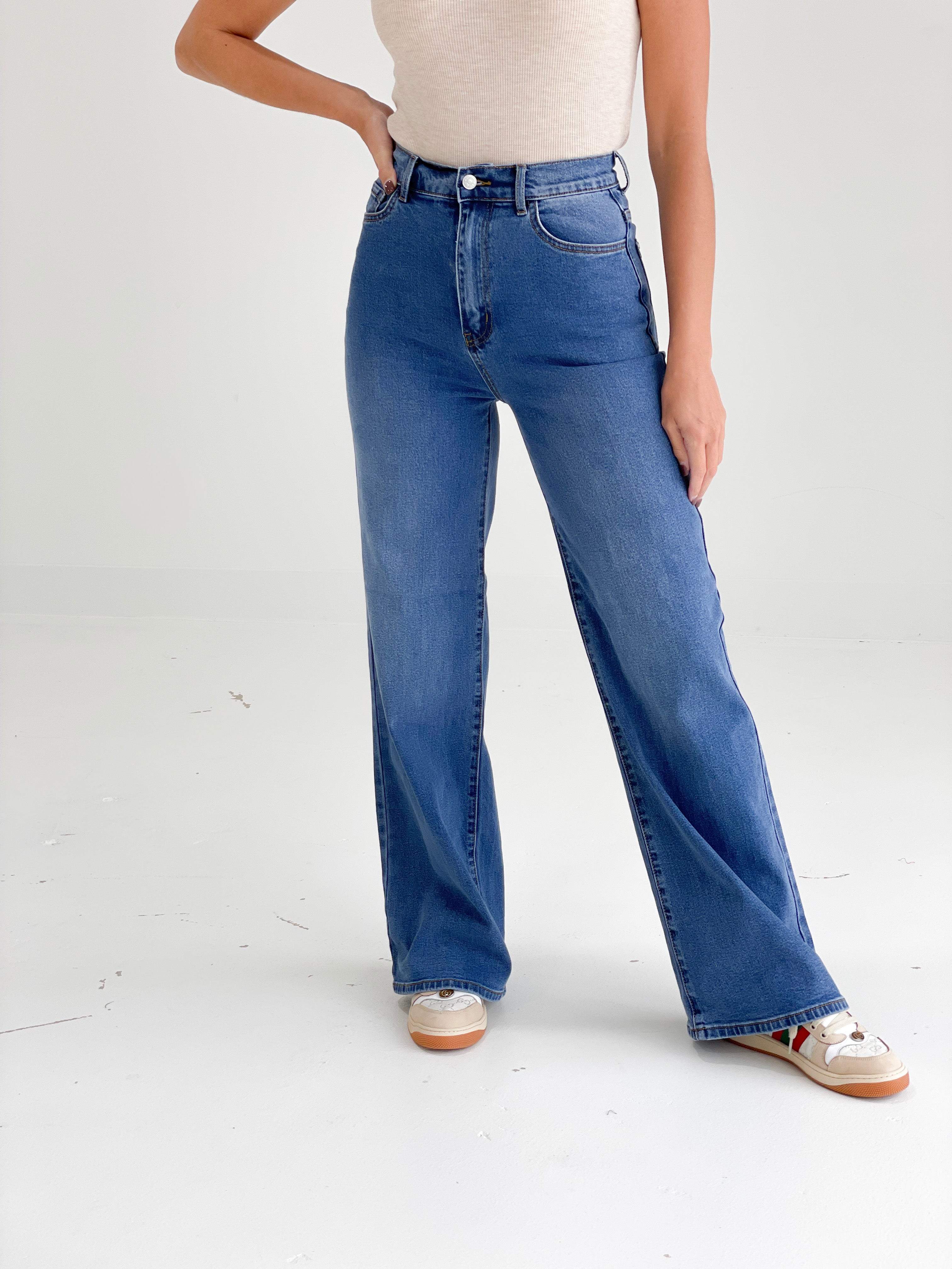 Sasha Medium Wash Jeans