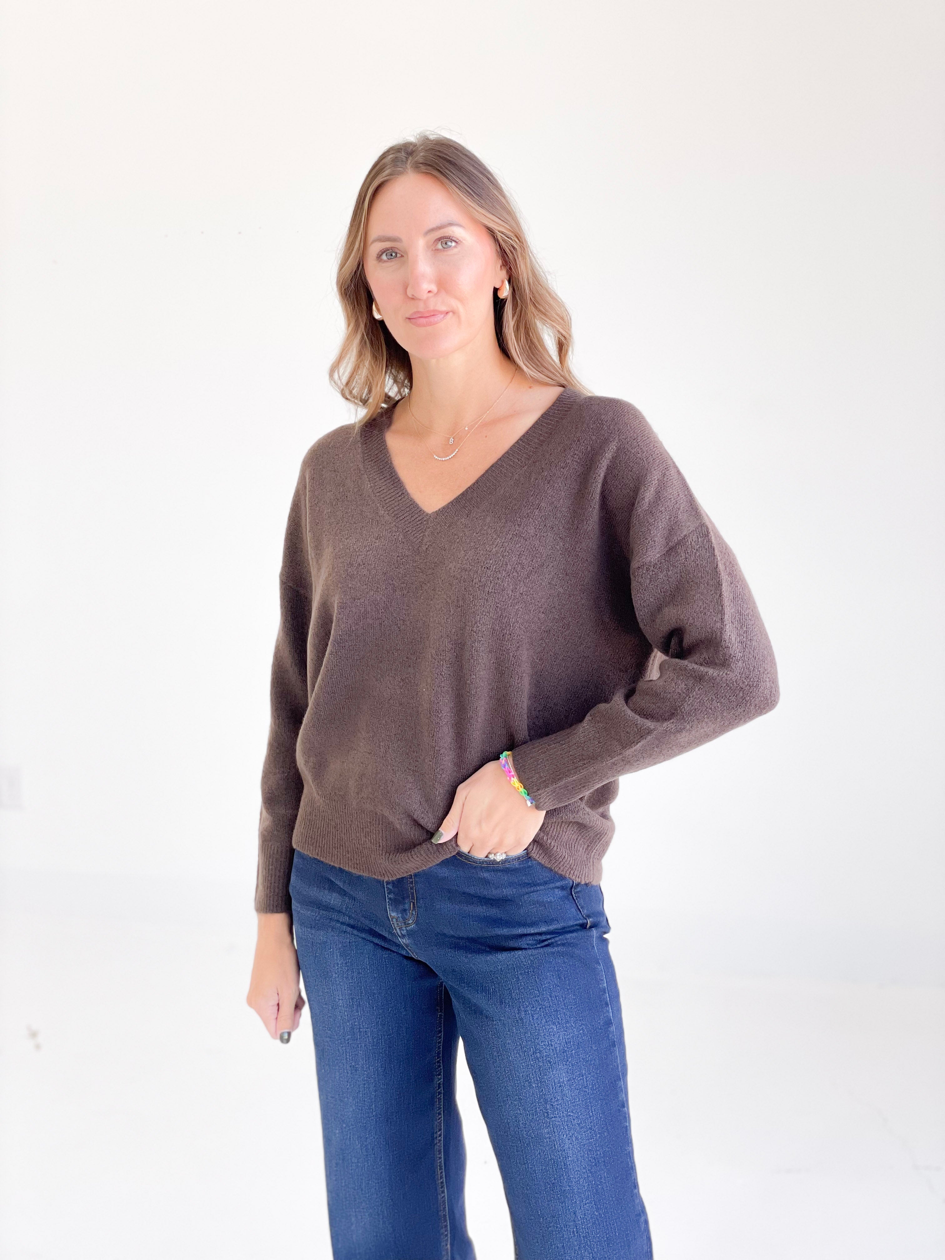 Leland V-neck Sweater - Mocha