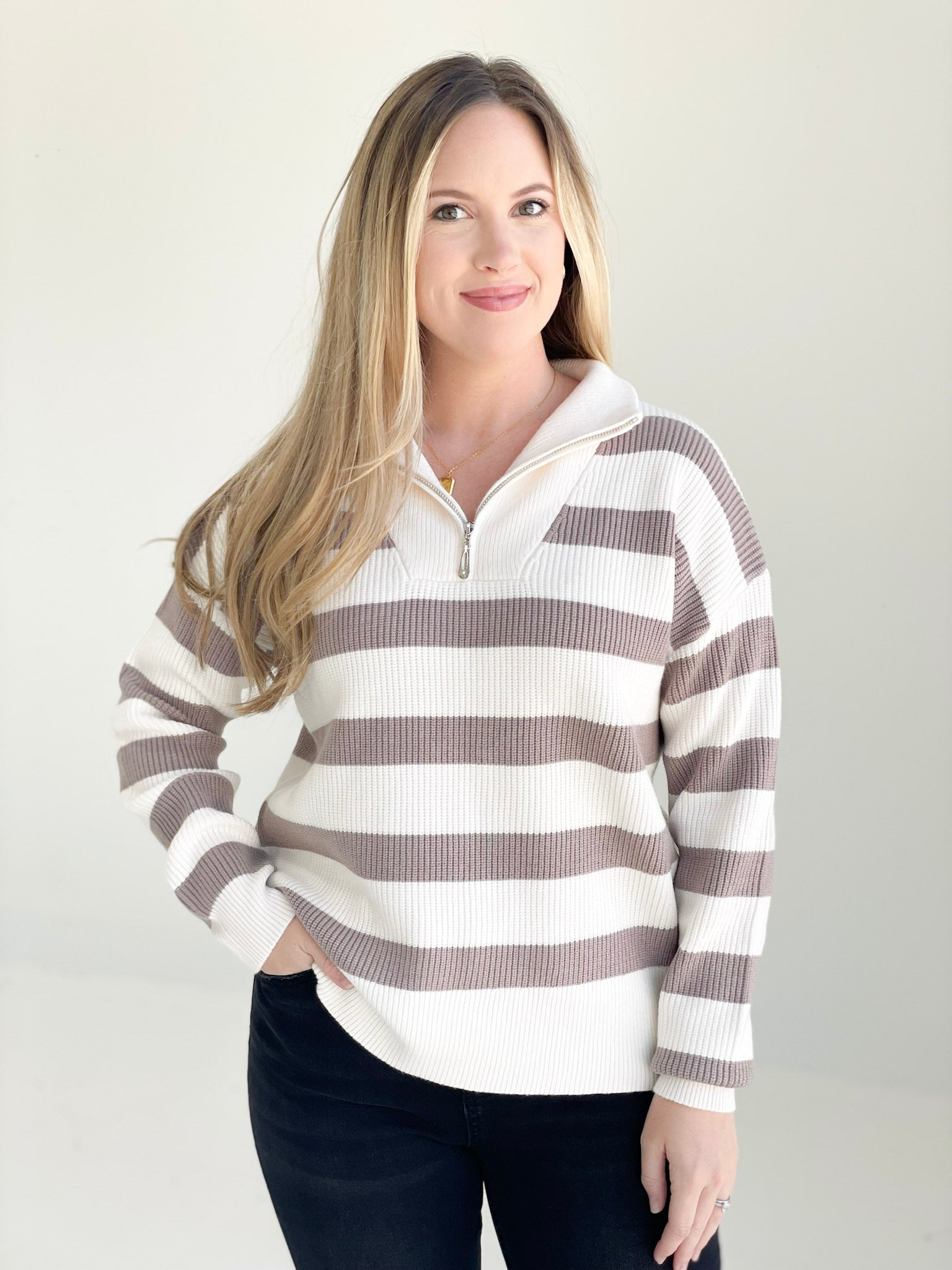 Vineyard Pullover - Mocha