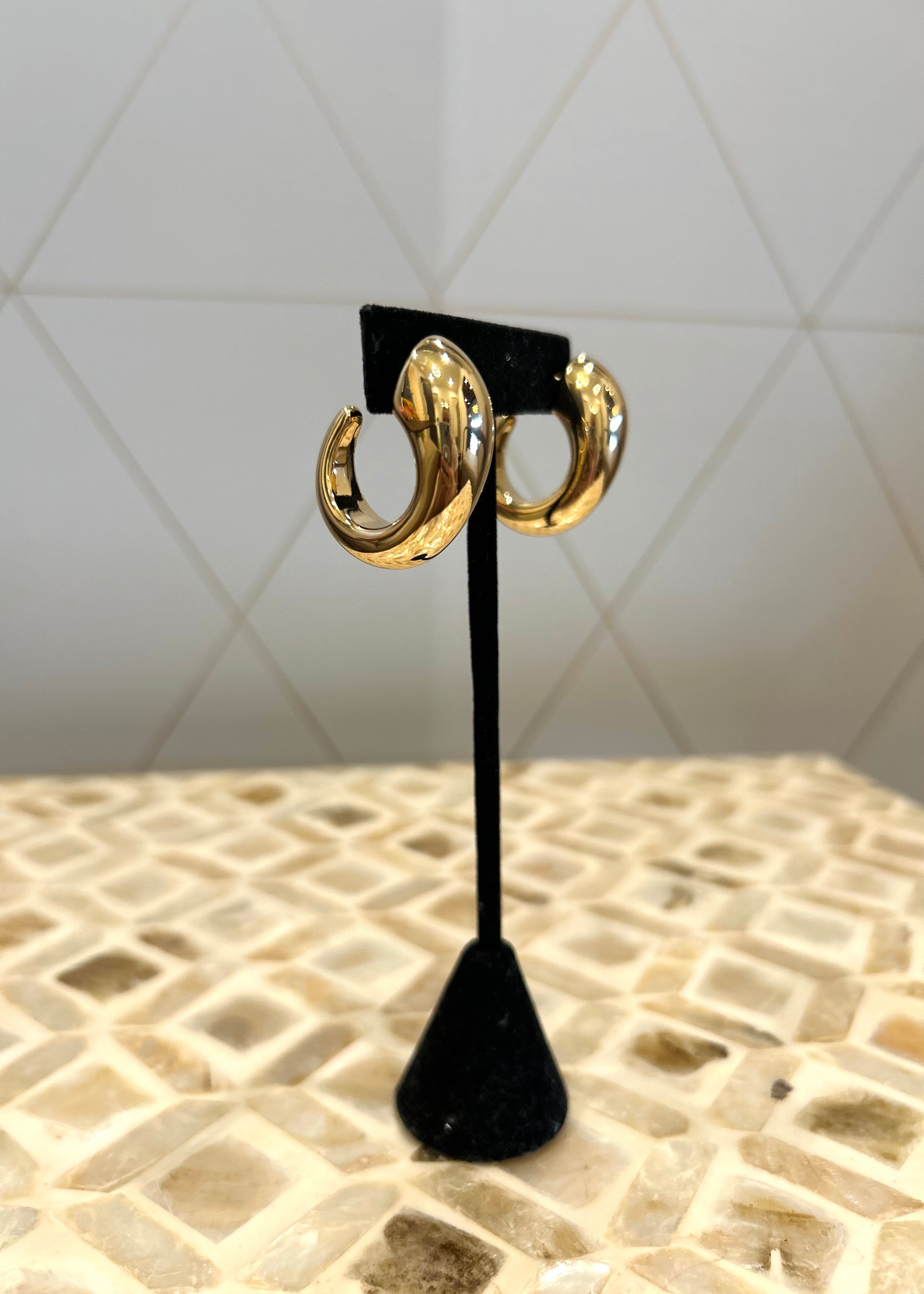 Stylish Gold Hoop