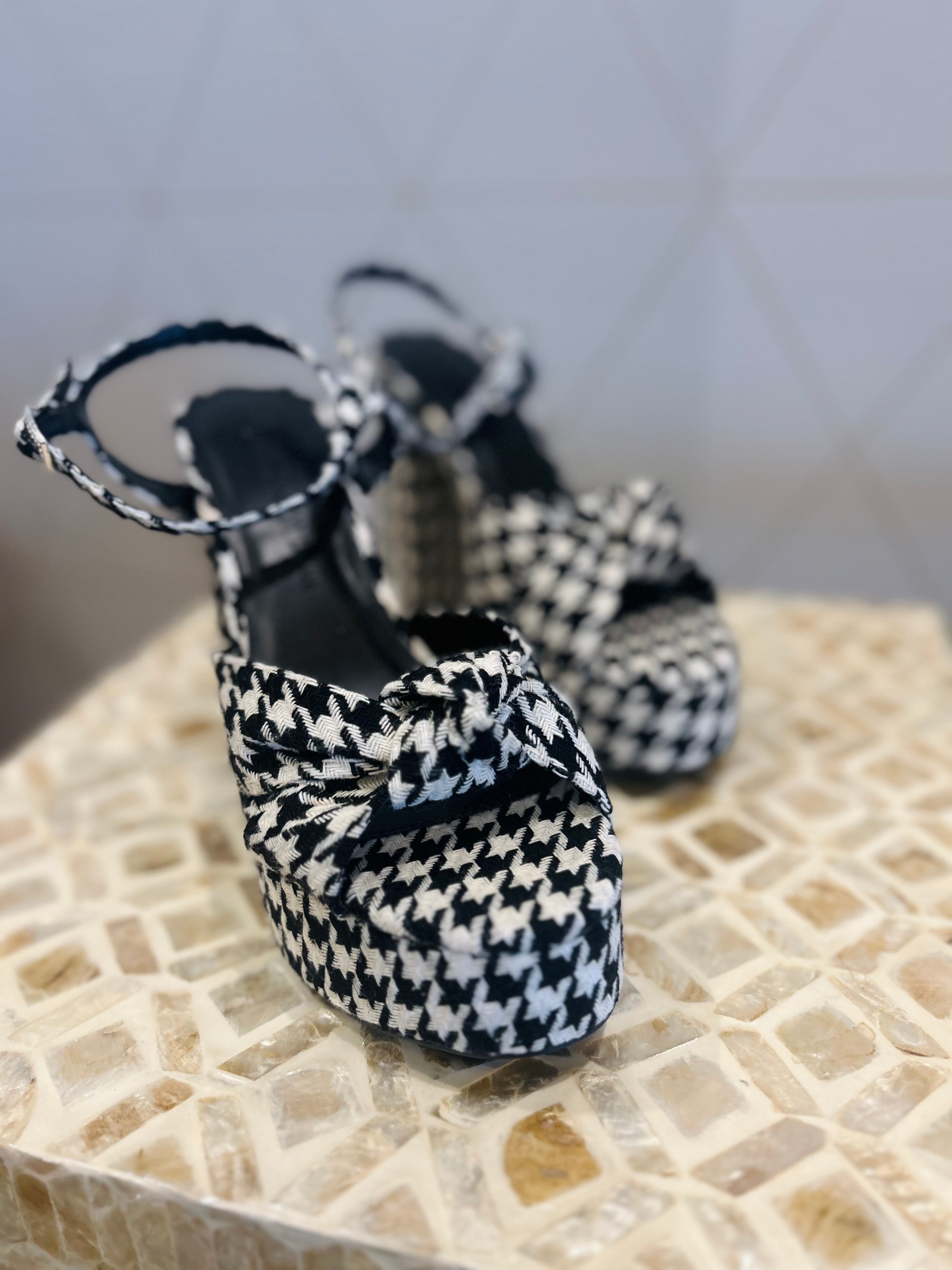 Bryant Houndstooth Heel