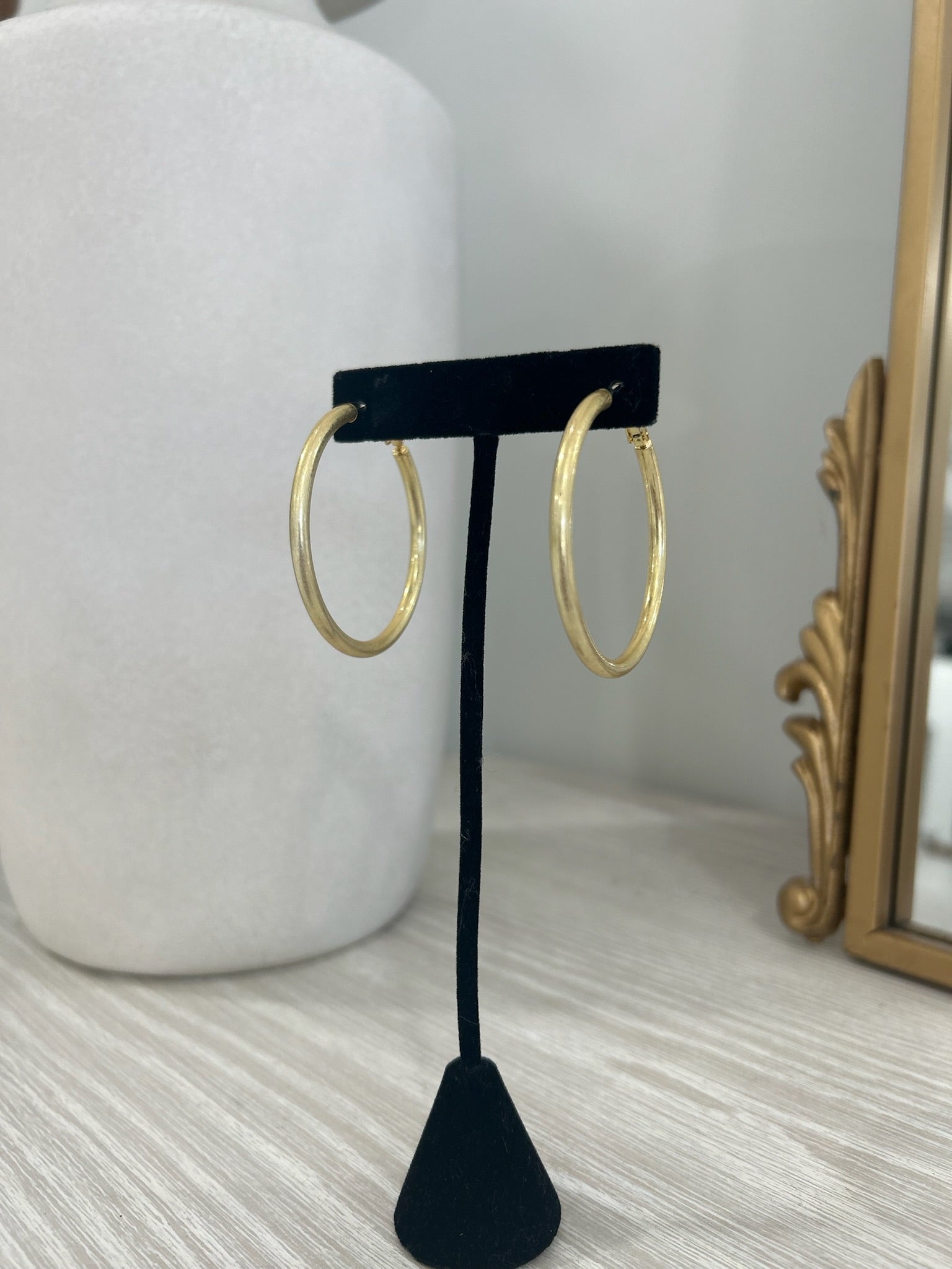 Medium Classic Brushed Hoops