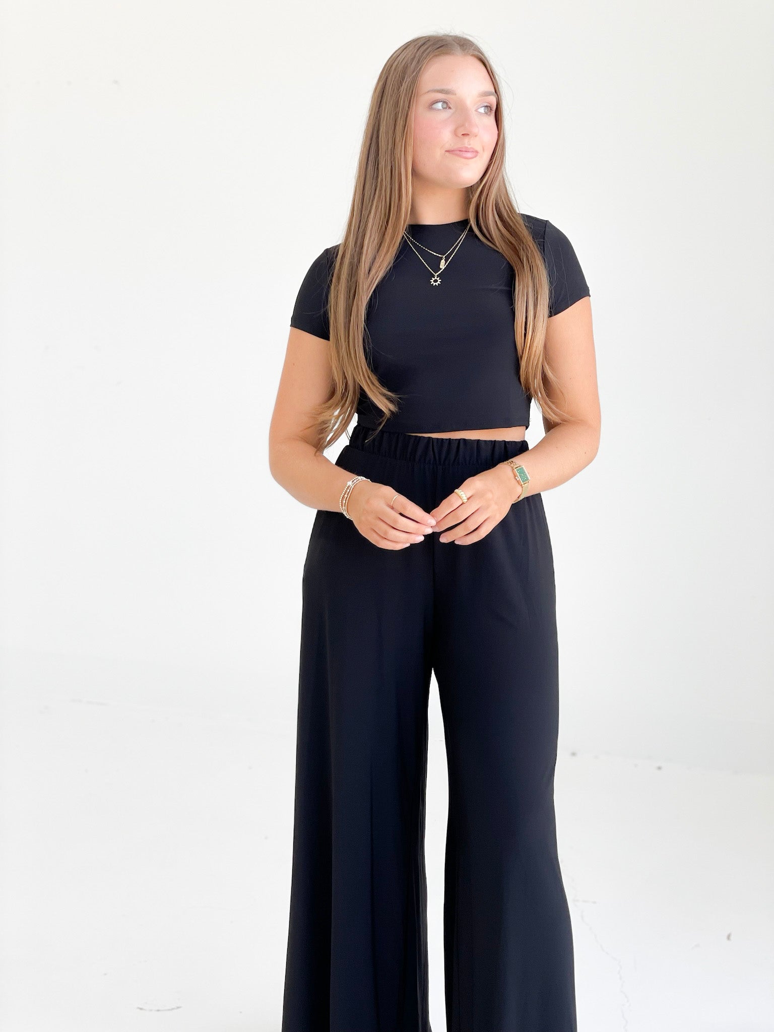 Cropped And Loaded Set - Black