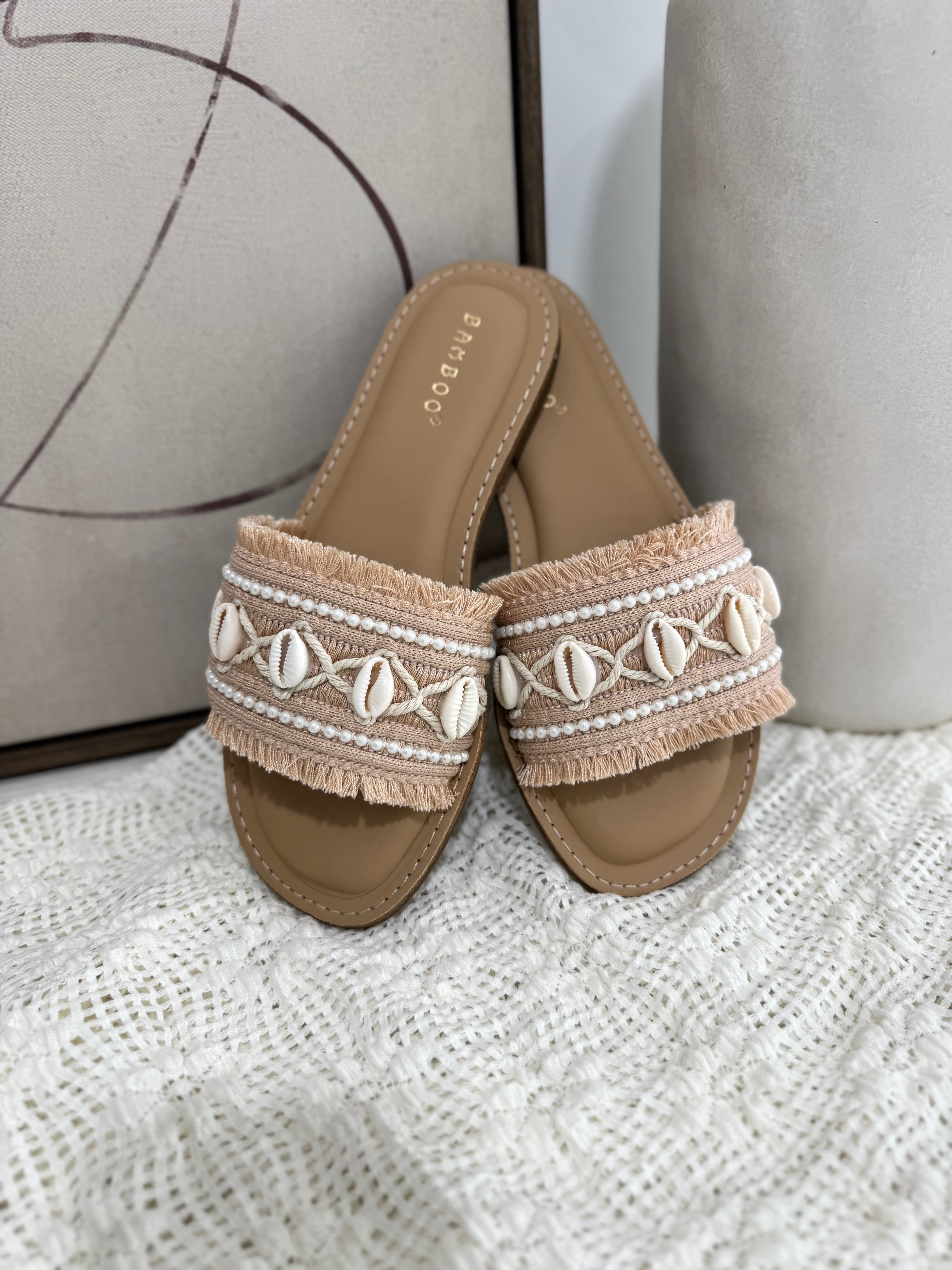 Coastal Charm Slides - Blush