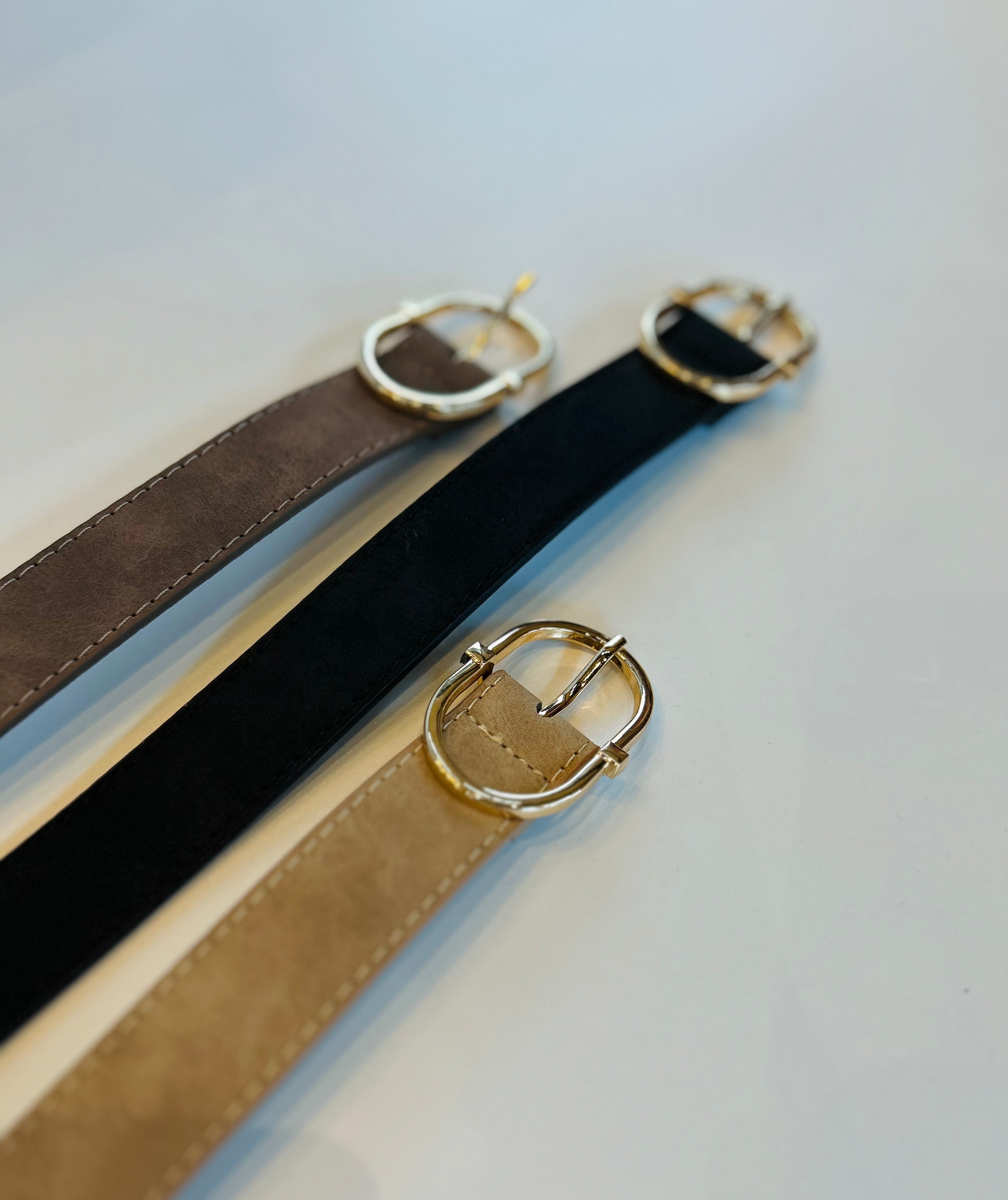 Chic Oval Buckle Belt - Tan