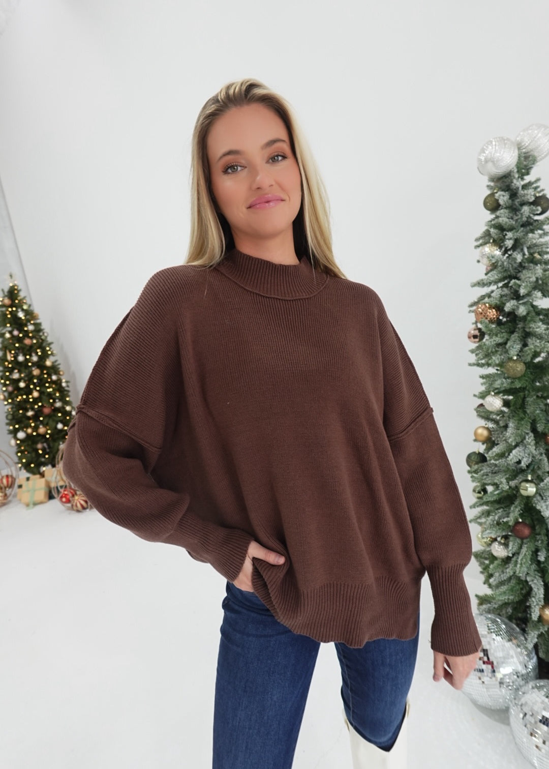 Side Quest Sweater - Brown