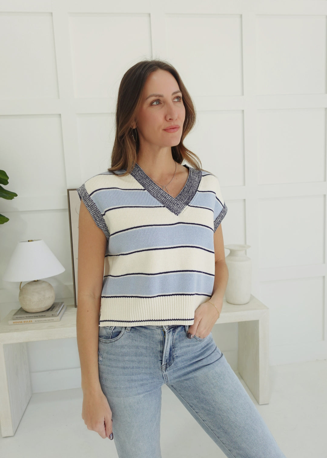 Catchall Sleeveless Sweater - Lt Blue