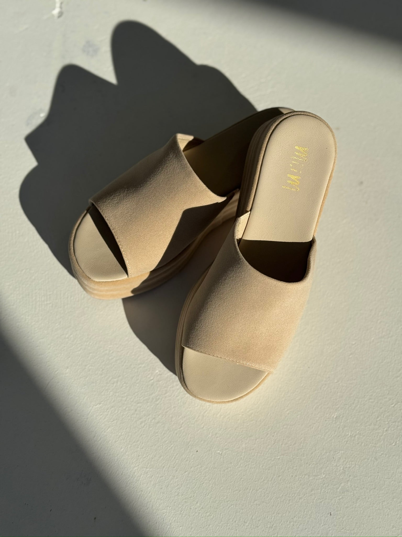 Step Into Spring Wedge - Taupe