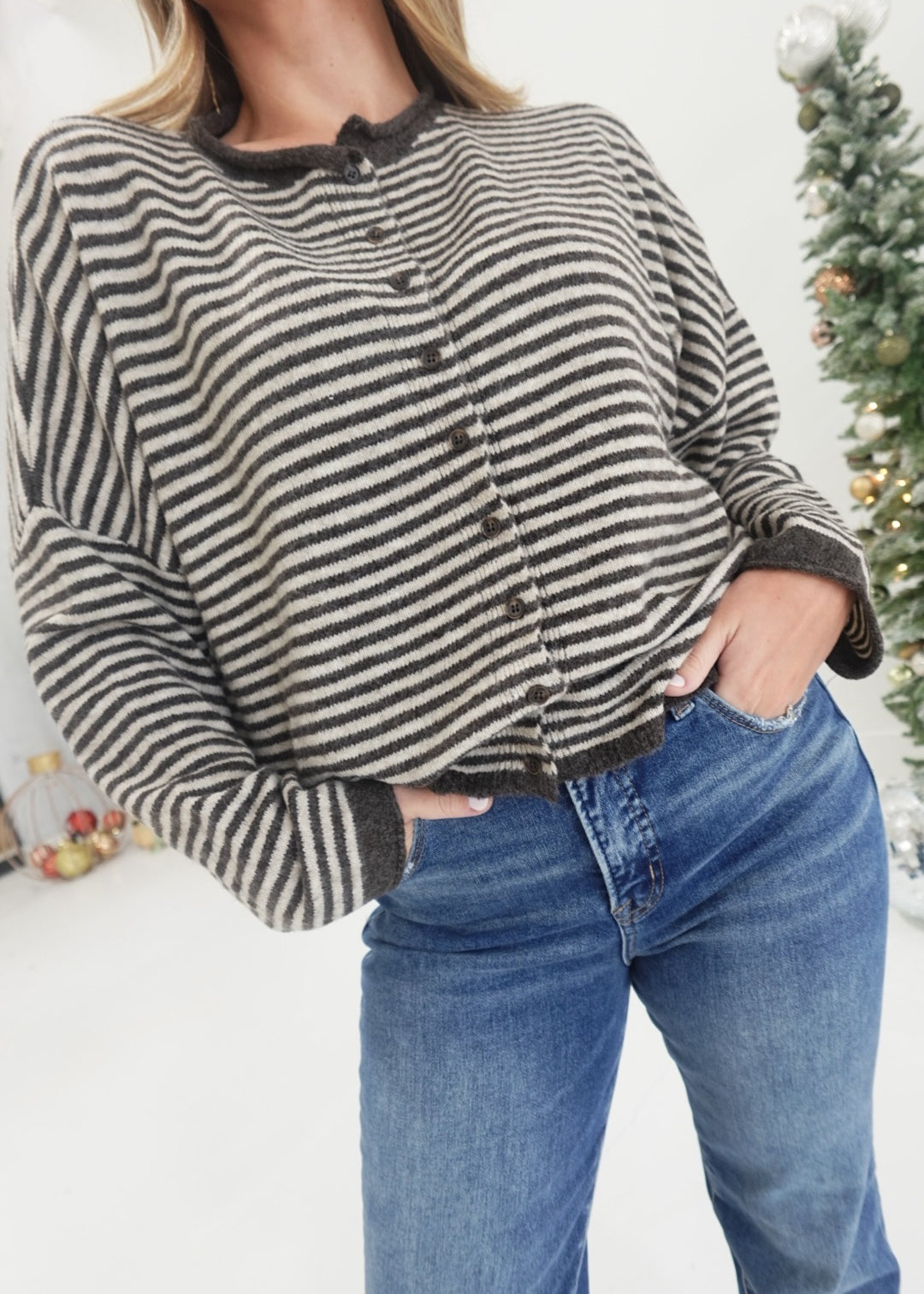 Buzzin' Sweater Cardi - Dark Brown