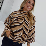 Jazzy Scallop Sweater - Camel