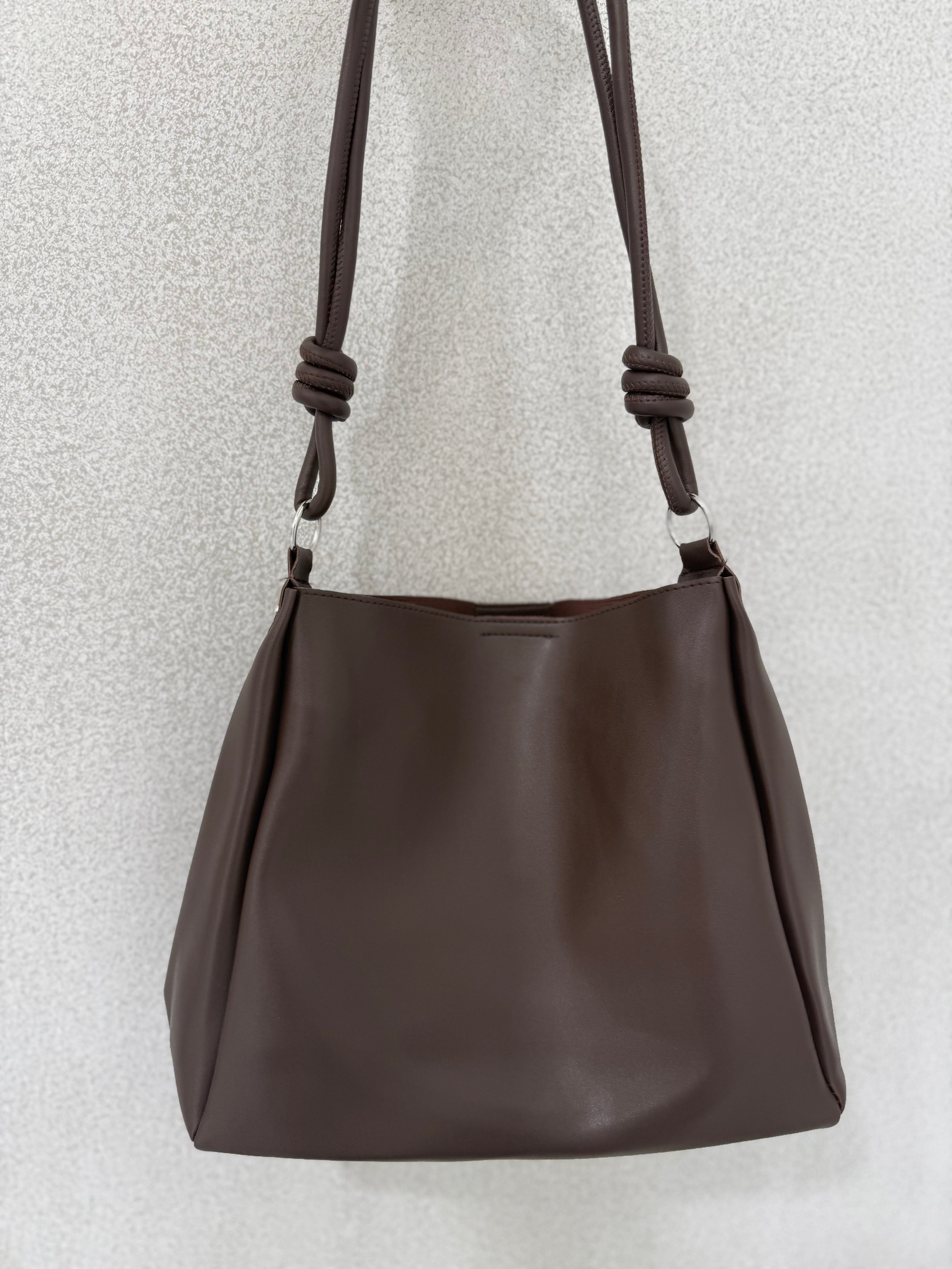 Chic Shoulder Tote - Chocolate