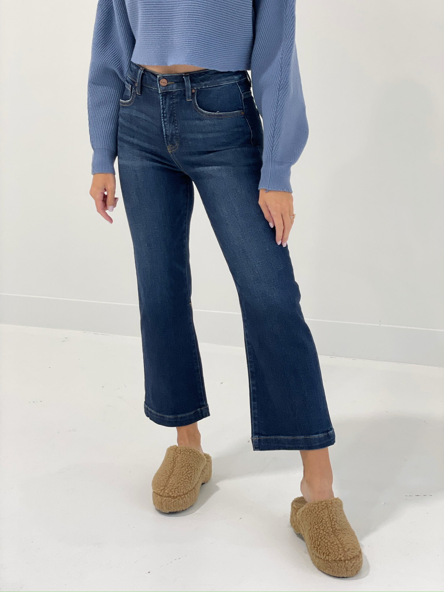 Expert Wide Leg Jean