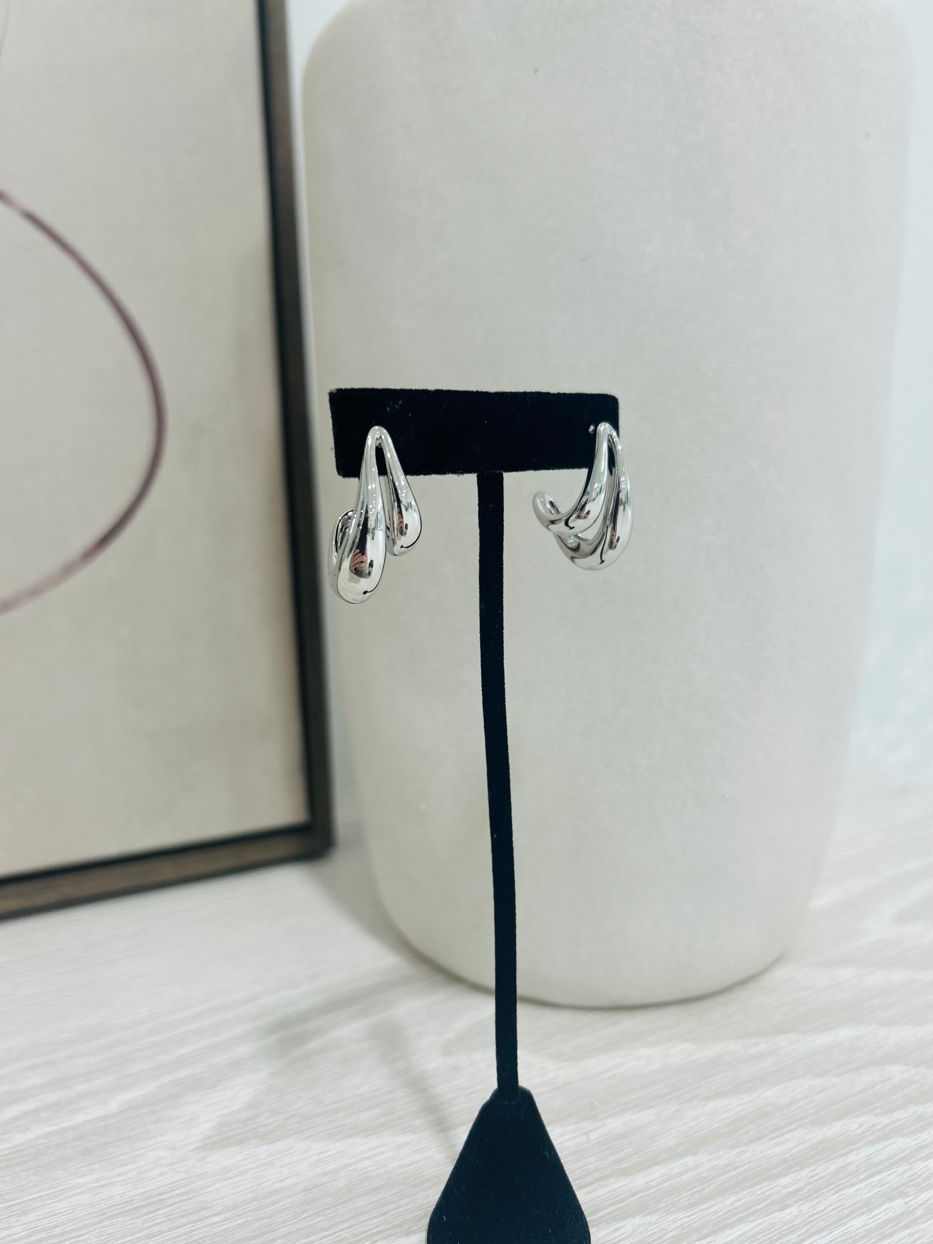 Teardrop Loop Hoops - Silver