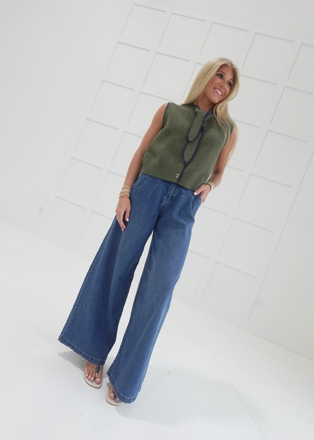 Claude Sleeveless Sweater - Olive