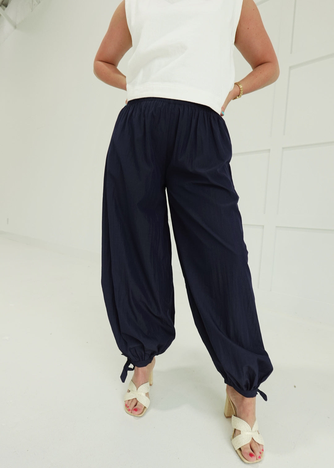 The Oasis Pants - Navy