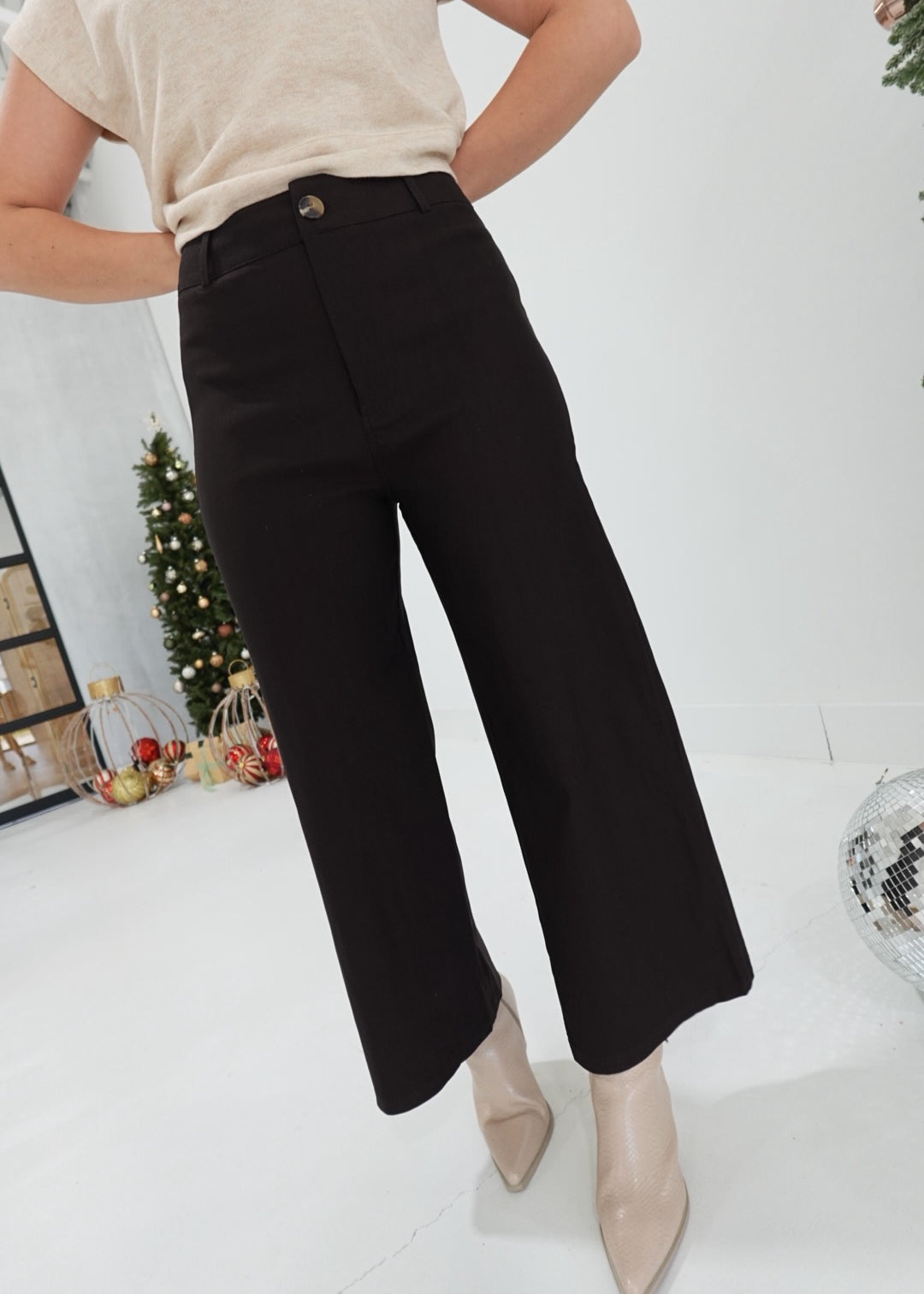 Jonah Cropped Pant - Brown