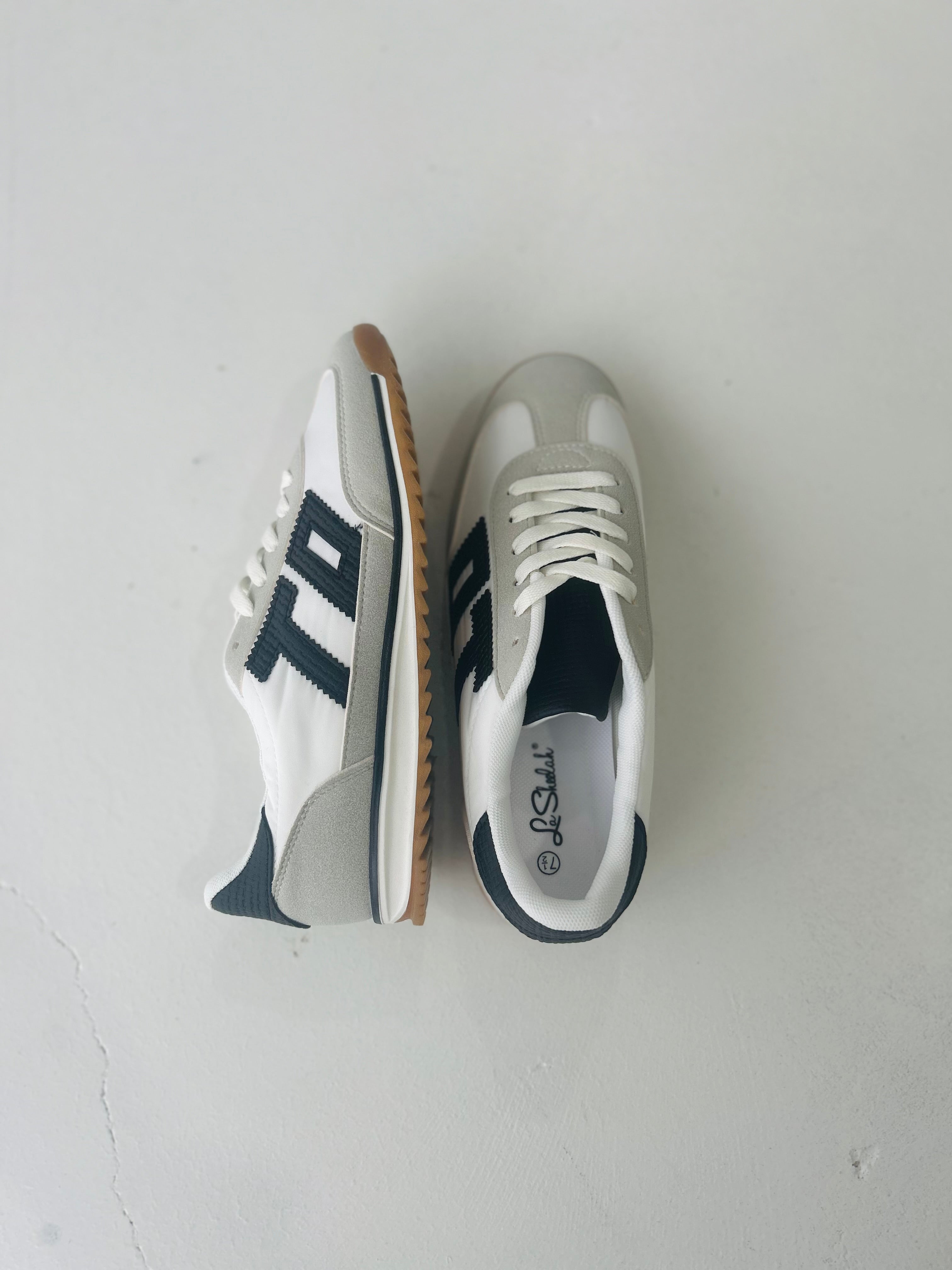 Time-Out Sneaker - White/Black