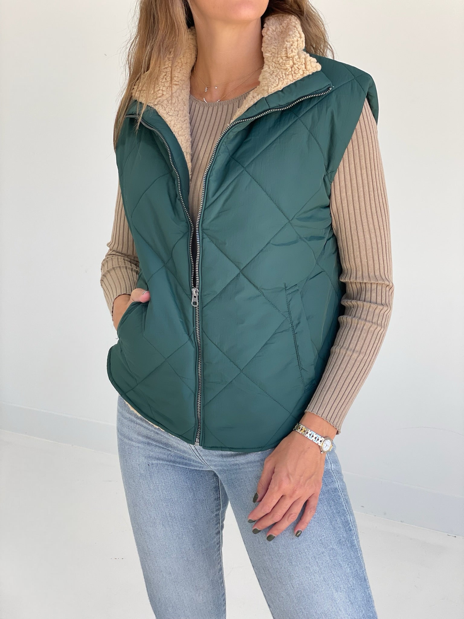 The Lodge Quilted Puffer Vest - Hunter Green