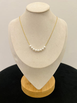 Pearl Beads Dainty Necklace