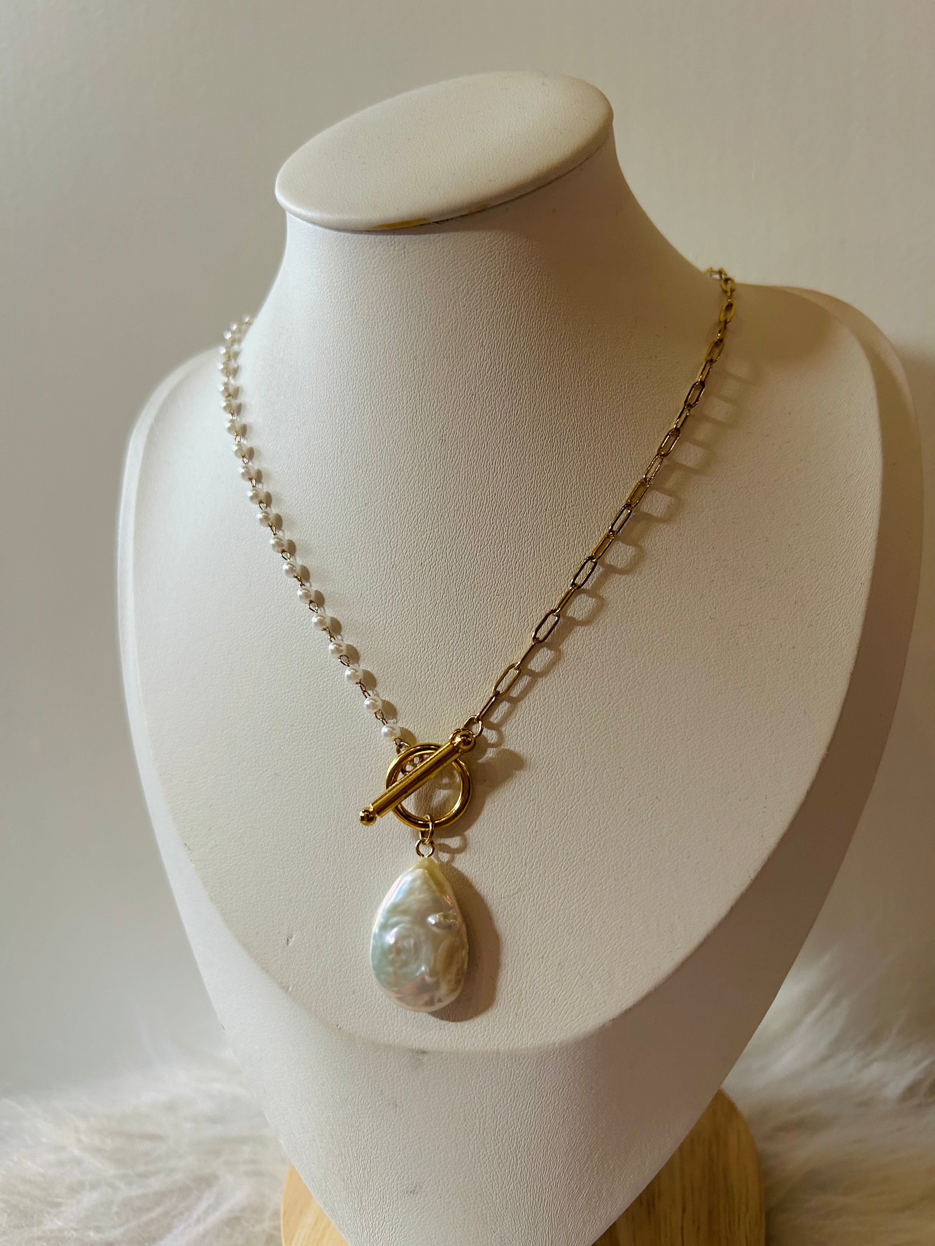 Toggle Clasp Pearl Necklace