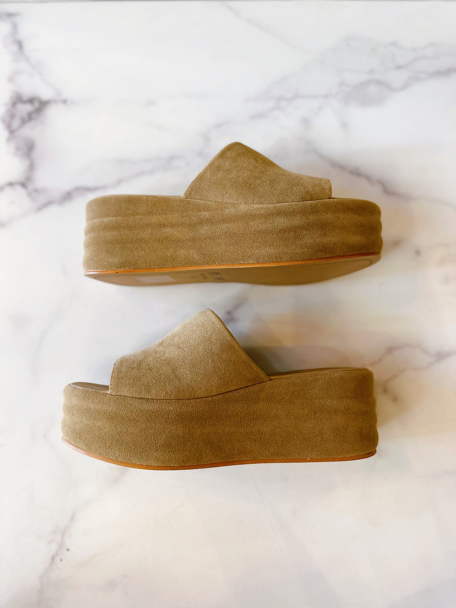 Step Into Summer Wedge - Taupe