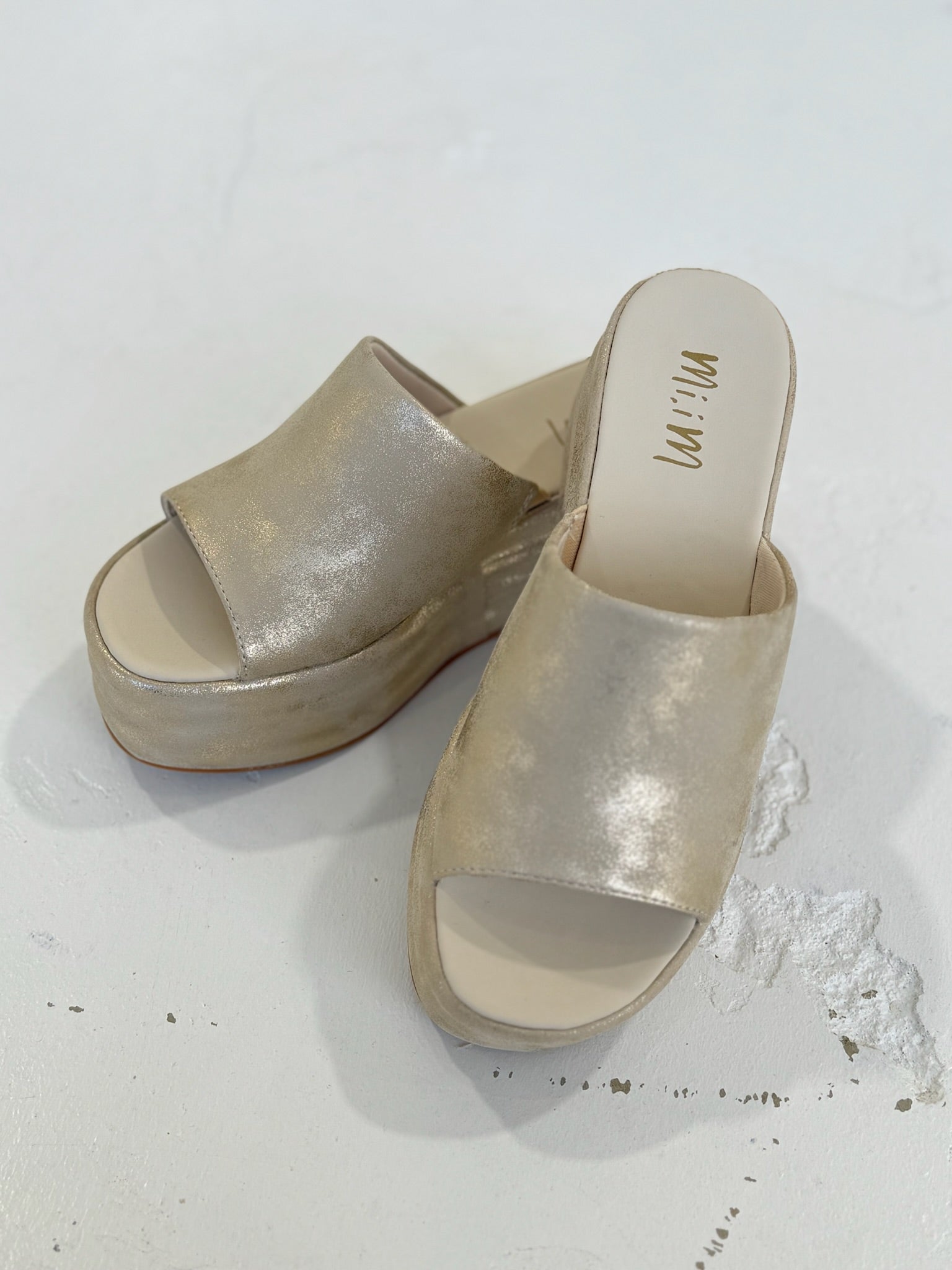 Step Into Spring Wedge - Gold