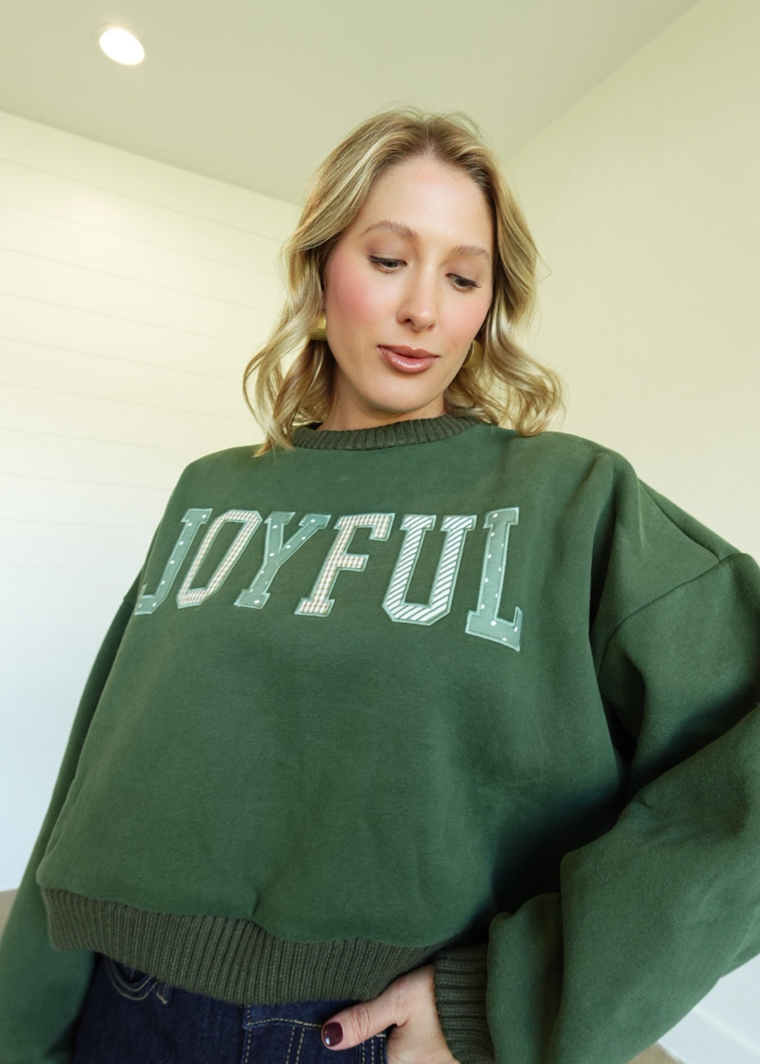 Joyful Appliqué Sweatshirt - Green